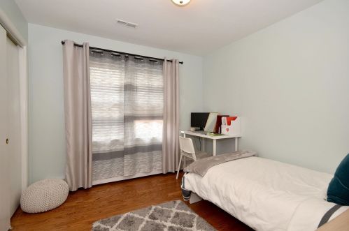 4536 Nottingham Ave, Chicago IL 60656-3825 exterior