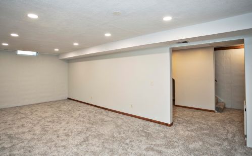 4251 Weymouth Dr, Grand Rapids MI 49508-3727 exterior