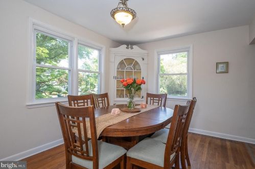 306 Pritchard Ln, Media PA 19086-6104 exterior