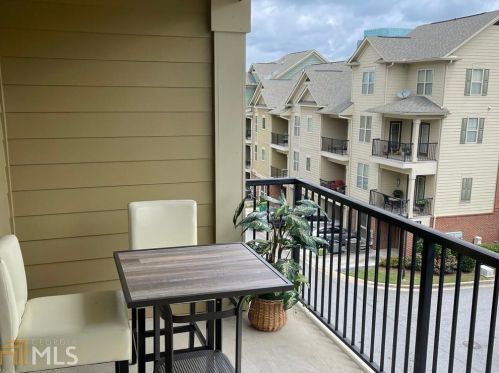 6436 Chariot St, Atlanta GA 30328-4298 exterior