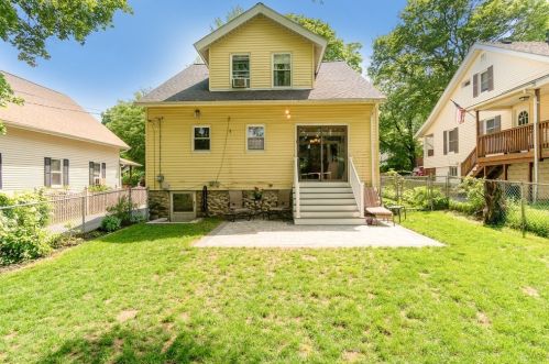 40 Gifford Dr, Worcester, MA 01606-3551