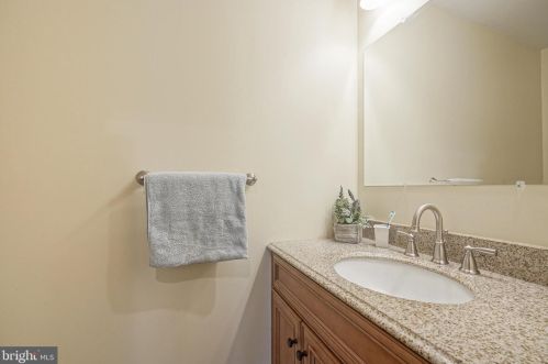 2402 Andover Rd, Riverton NJ 08077-3510 exterior