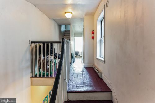 814 9 St, Philadelphia PA 19148-3701 exterior