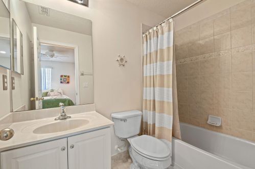 2544 Marshfield Ct, Fort Pierce FL 34953-4369 exterior