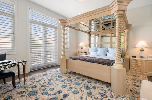 1950 Orch St, Chicago IL 60614-5495 exterior