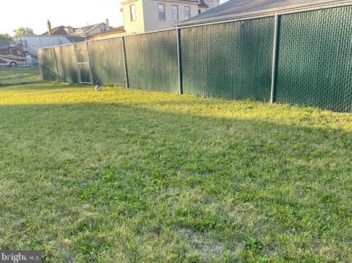 15 Pne St, Camden NJ 08103-3353 exterior