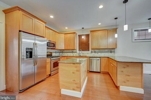 985 6th St, Philadelphia PA  19123-1405 exterior