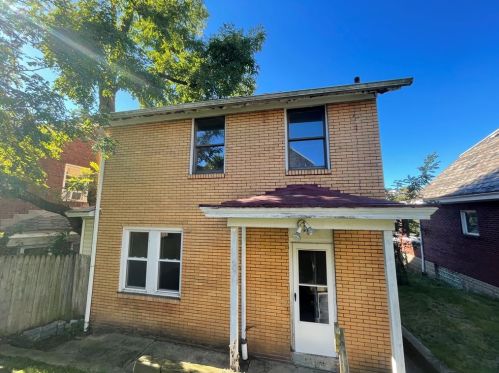 3005 Pyramid Ave, Pittsburgh PA 15227-2802 exterior