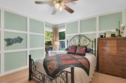 3380 3 Ave, Naples FL 34117-3019 exterior