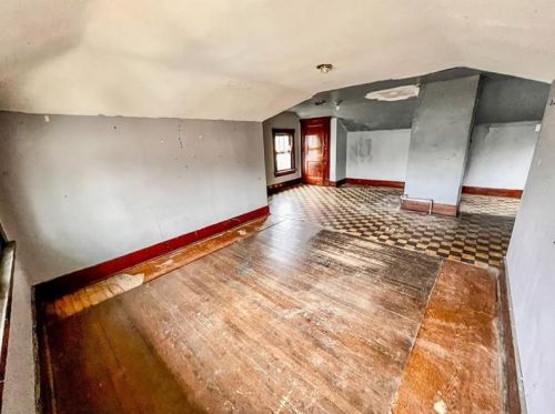 1643 Monongahela Ave, Pittsburgh PA 15218-2047 exterior