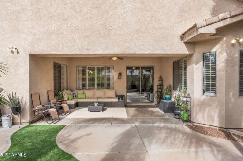 2425 Barbie Ln, Phoenix AZ  85085-5004 exterior