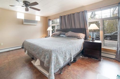 723 Lk Ave, Duluth MN 55802-2472 exterior