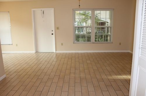 6329 Misty Ter, Tampa FL  33617-1789 exterior