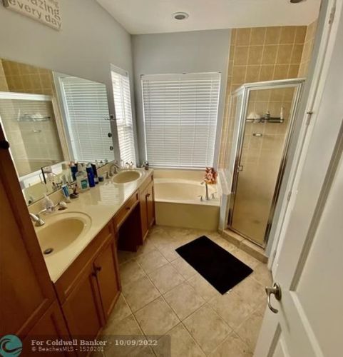 12049 Knightsbridge Ln, Fort Pierce FL 34987-2731 exterior