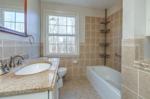 7481 School St, Concord NH  03307-0914 exterior