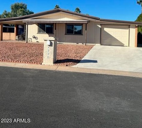 9222 Olive Ln, Chandler AZ  85248-7027 exterior
