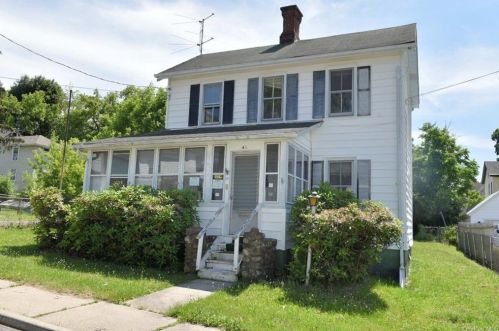 41 Liberty St, Middletown, NY 10940-5522