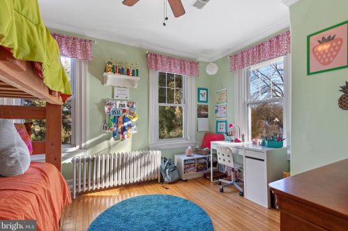 4 Morgan Ln, Media PA 19063-2224 exterior