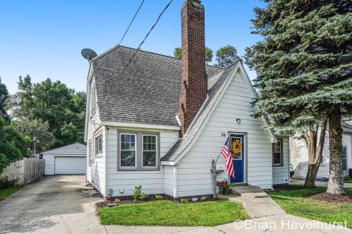 36 32nd St, Grand Rapids, MI 49548-2217
