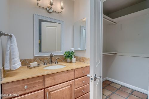 2921 Eastview Ave, Tucson AZ  85730-2134 exterior