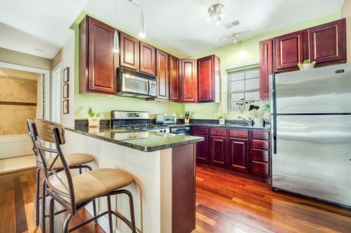 3514 Hamlin Ave, Chicago, IL 60618-5018