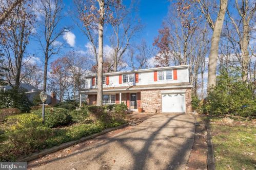 116 Beechtree Dr, Riverton, NJ 08077-2904