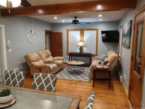 525 Main St, Killingly CT 06239-2108 exterior