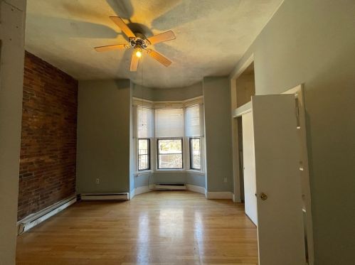 131 Newton St, Boston MA exterior