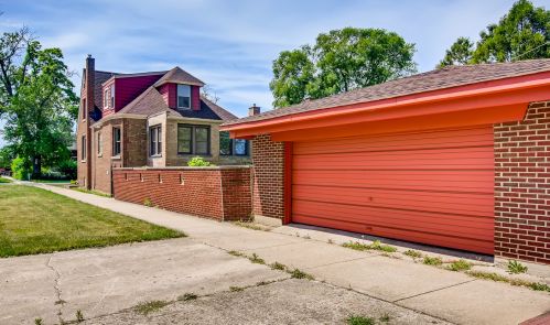 1100 102 St, Chicago IL 60643-2027 exterior