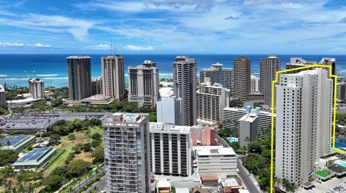 469 Ena Rd, Honolulu HI 96815-1749 exterior