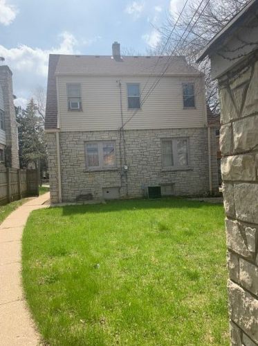 6502 Medford Ave, Milwaukee WI 53218-4837 exterior