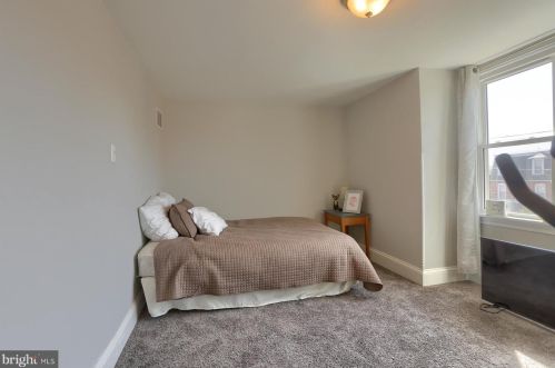 345 New St, Lancaster PA  17602-2007 exterior