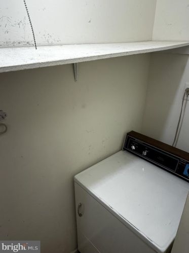 9 Wyndham Pl, Trenton NJ 08691-3127 exterior