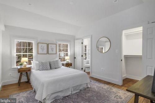 313 Royal St, Alexandria VA  22314-2628 exterior