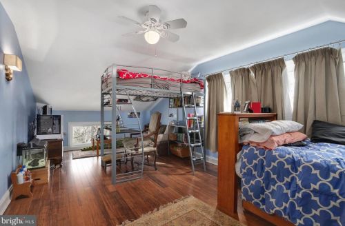 813 Crothers Ln, Rockville MD 20852-1104 exterior