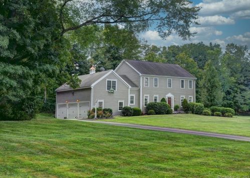 789 Ridgebury Rd, Ridgefield CT 06877-1407 exterior