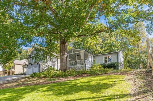 1695 Belle Isle Cir, Atlanta, GA 30329-2525