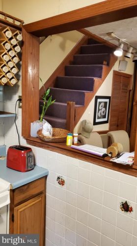 1922 Capitol Ave, Washington DC  20002-1702 exterior