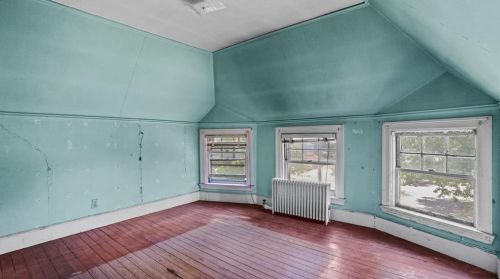 166 Adelaide Ave, Providence RI 02907-1833 exterior