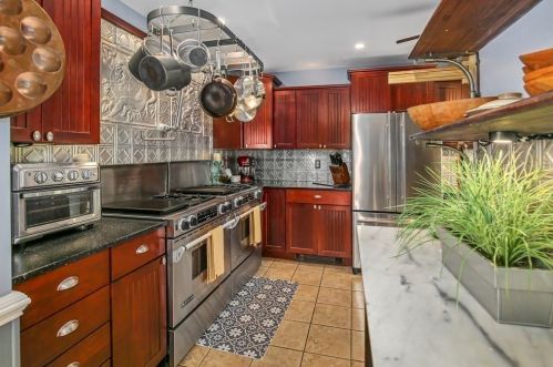 264 Highland St, Worcester MA 01602-2112 exterior