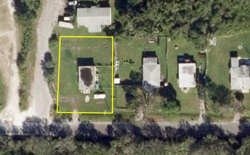 312 Dickson Dr, Fort Pierce FL 34982 exterior