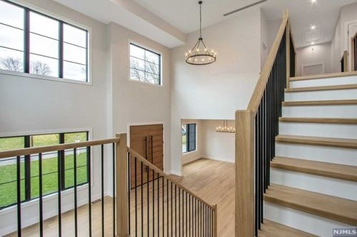 116 Lk Rd, Demarest NJ 07627-2236 exterior