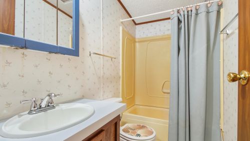 168 Patrick Dr, Defuniak Springs FL 32433-7201 exterior