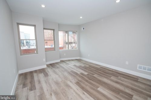 2213 Emerald St, Philadelphia PA 19134-3548 exterior