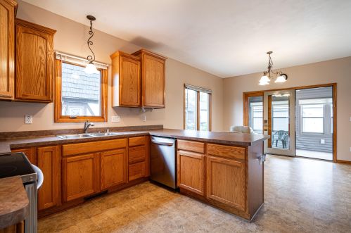 2269 Mangold Ave, Milwaukee WI 53221-4949 exterior