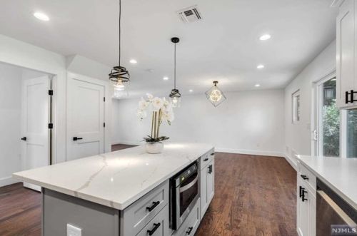 54 Passaic Ave, Hasbrouck Heights NJ 07604-2437 exterior