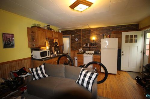 4710 Mcculloch St, Duluth MN 55804-1935 exterior