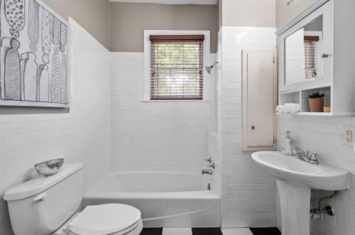 1901 David St, Austin TX 78705-4666 exterior