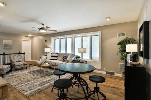 10101 Courtwick Dr, Saint Louis MO 63128-1613 exterior