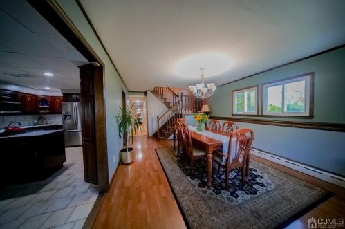 7 Stima Ave, Carteret NJ 07008-1214 exterior